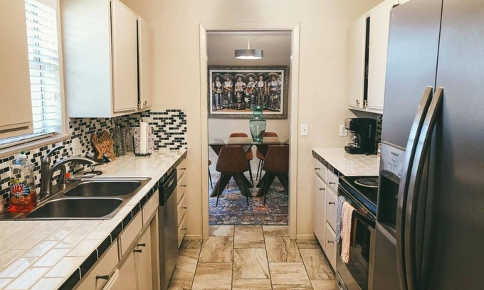 Weatherford Casa | The Cottage at Clark Gardens