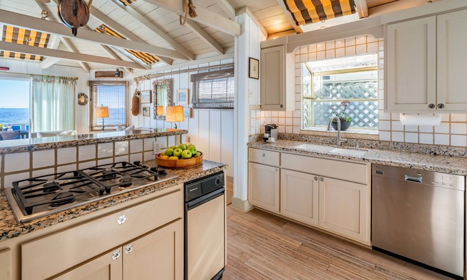 Montecito Casa | Miramar Beach House - Surf, arena y comodidad informal