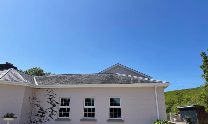 Enniskillen Casa | The Cottage at Riverbank