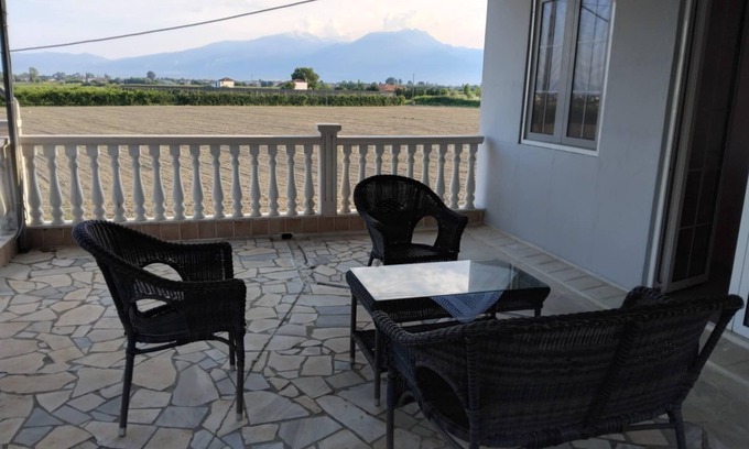 Katerini Cabaña | The Cottage in Paralia