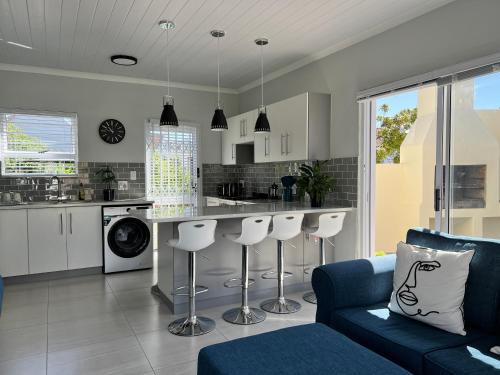 Port Owen Casa | The Cottage on Lolan