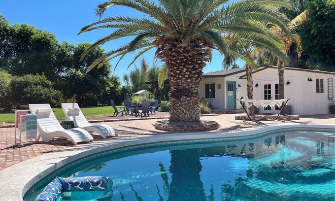 Ranchos Del Sol Cabaña | The Cottage @ Ray Road Farm