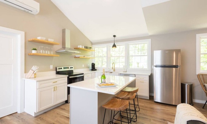 Jackson Casa | The Cottage, Rusted Route Farms
