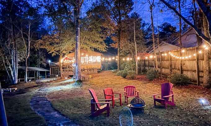 Jacksons' Gap Casa | The Cove- Kayak, Private Boat Ramp, Fire Pit, Ping Pong, Darts, & EV Charger