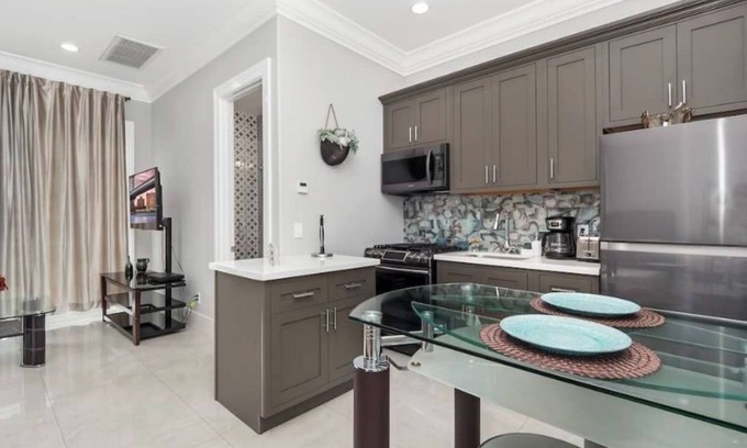 East Whittier Casa | The Cozy Back House