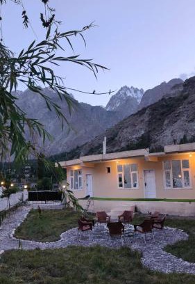 Hunza Casa | The cozy corner inn