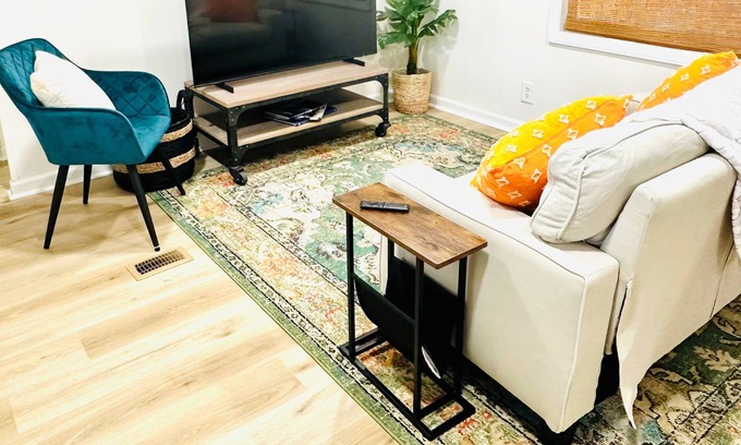 Semora Casa | The Cozy Cove at Hyco Lake; 7 mins to VIR