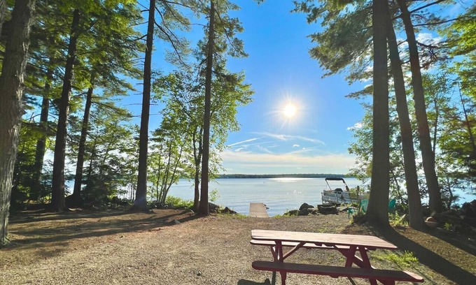 Old Town Cabina | The Cozy Maine Cabin!
