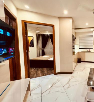 Lahore Apartamento | The Cozy Suite by Lux Haven Stays 2 Bedroom Apartment
