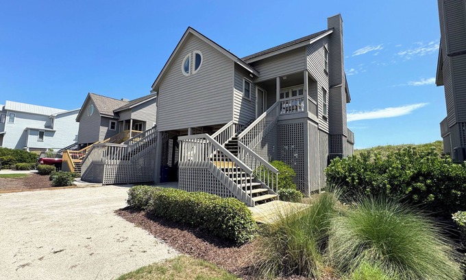Topsail Beach Casa | The Crenshaw- Oceanfront Serenity Point Townhome.