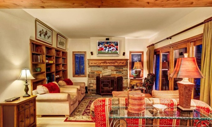 North Park City Apartamento | Crescent Ridge, 2BR / 2. 5BA Ski Condo, Walk to Lifts!