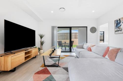 Burpengary East Casa | The Crest North Harbour Estate Sleeps 8