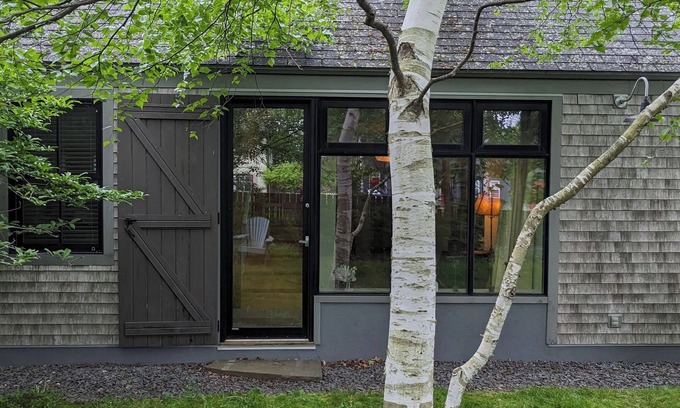 Lunenburg Casa | The Cross Passage House located in the heart of Lunenburg Nova Scotia