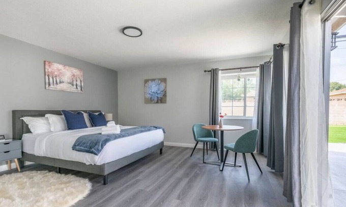 Chino Casa | The Crown Jewel Getaway: 4 King Chambers, 2 Luxe Baths, High-Speed Internet, Spacious Parking Haven, Fully Equipped Kitchen, and BBQ Utopia Beckons!