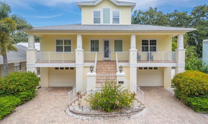 Crystal Beach Casa | The Crystal Breeze House
