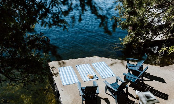 Leeds and the Thousand Islands Casa | The Dance Hall Cottage on Charleston Lake