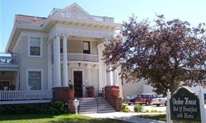 Mason City Cama Y Desayuno | The Decker House Bed & Breakfast