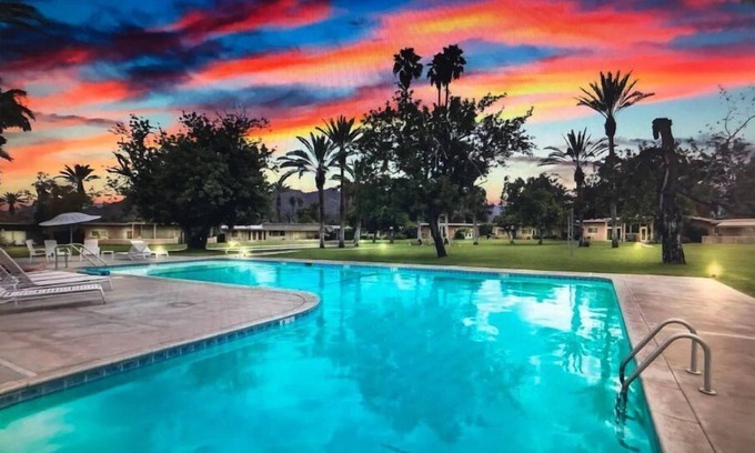 Indian Wells Casa | The Desert Martini-A Mid-Century Modern-Luxury