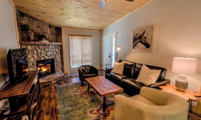 Blowing Rock Condominio | The DIAMOND of Blowing Rock- 4 Min. walk to Downtown AND App State