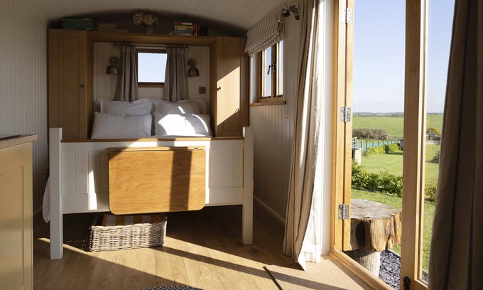 Ty Croes Cabina | The Dilly: Luxury, romantic shepherd's hut for two on Anglesey