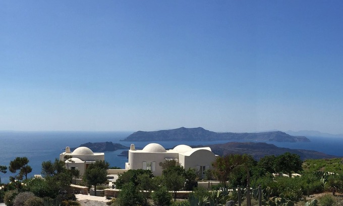 Santorini Villa | Villa única con impresionantes vistas al mar, jardín mediterráneo y pista de squash