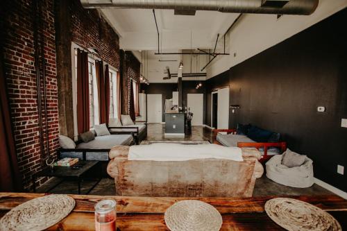 Downtown Memphis Apartamento | The Downtown Bungalow Loft