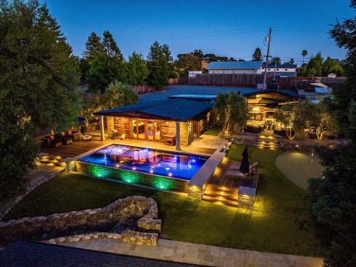 Healdsburg Casa | The Dragonfly- Complimentary Wine Tasting At Croix Included!