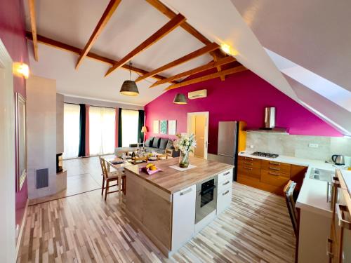 Petrska ctvrt Apartamento | The Dragonfly Residence