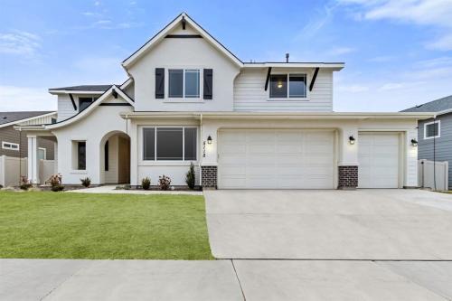 Meridian Casa | The Dream Home with 5 bedrooms in Meridian ID