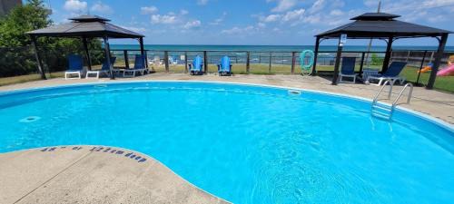 Wasaga Beach Casa | The Driftwood Deck 5A