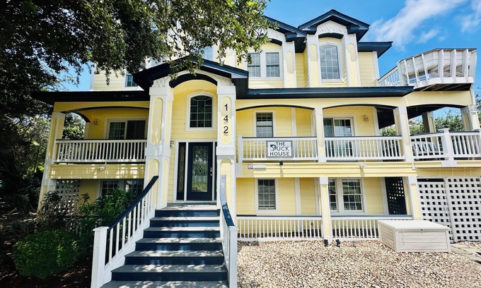 Duck Casa | The Duck House: 300 ft to Beach, Private Pool, Hot Tub, Comm. Fitness Ctr