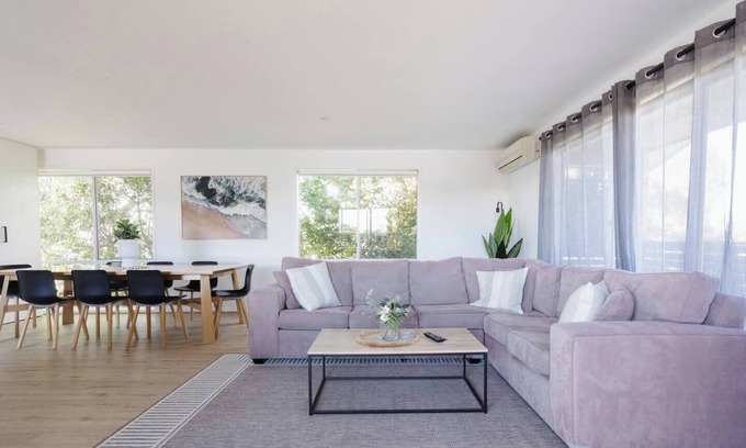 Rosebud Casa | The Ebony Coastal Retreat near Rosebud Beach