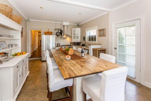 Orange Casa | The Edward Townhouses 155 & 157