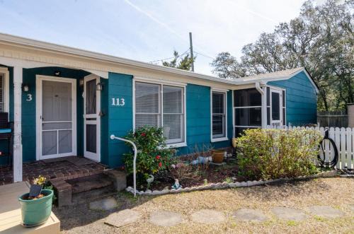 Kure Beach Casa | The Egret Hidden Treasure Inn Room 3 by Bryant Real Estate