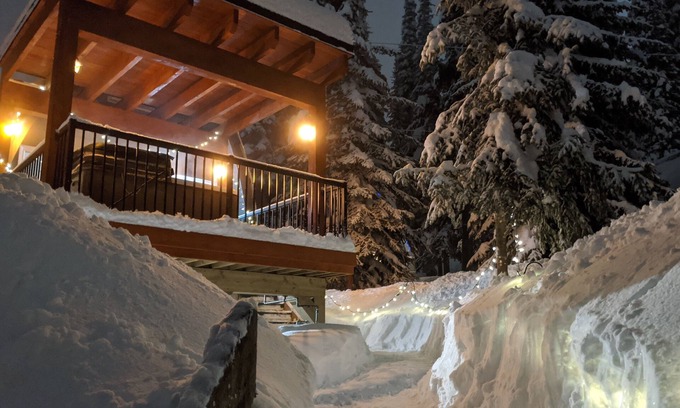 Silver Star Mountain Chalet De Esquí | El marco "Eh" - Disponible para Navidad, para 5 personas, bañera de hidromasaje