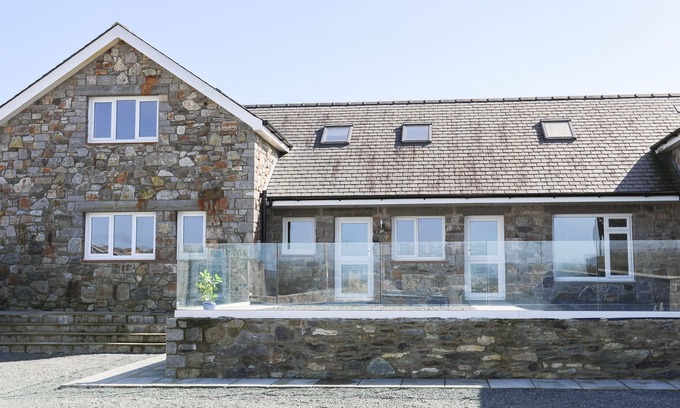 Dwyran Casa | THE ELBERRY, pet friendly, with open fire in Newborough