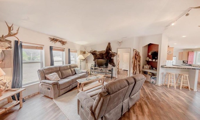 Boundary County Casa | The Elk Run 2 bed 2 bath family retreat with wifi