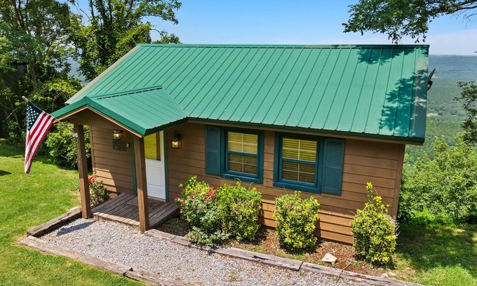 Valley Head Cabina | The Escape-views of 3 states w/hot tub