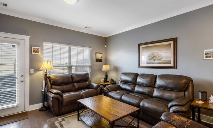 Urbandale Nations Apartamento | The Everett - Cozy Townhome in West Nashville