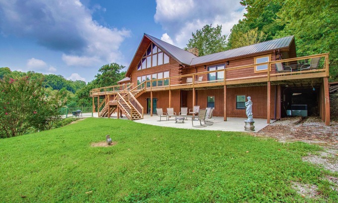 Baxter Chalet De Esquí | Bellamente ubicado sobre Center Hill Lake se encuentra el magnífico FadeAway Lodge