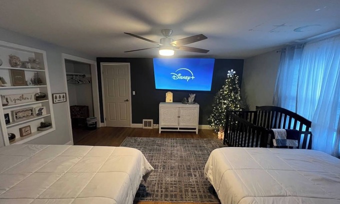 Erie Casa | Fully furnished 2BR W TVs in every room