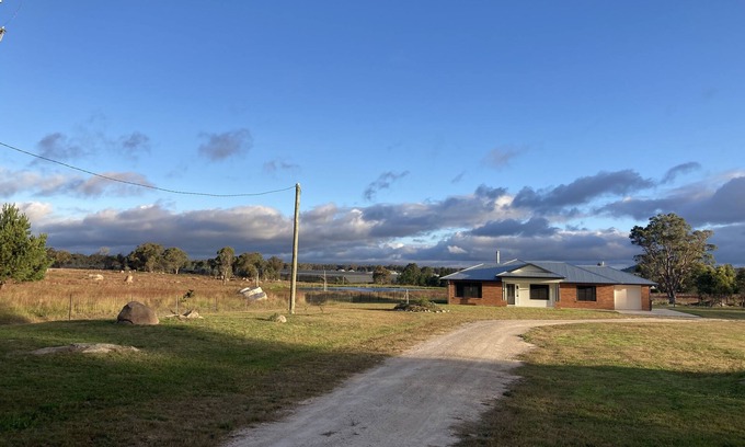 Applethorpe Casa | The Farm. Entire house country stay