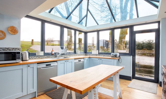 Bakewell Cabaña | The Farmhouse