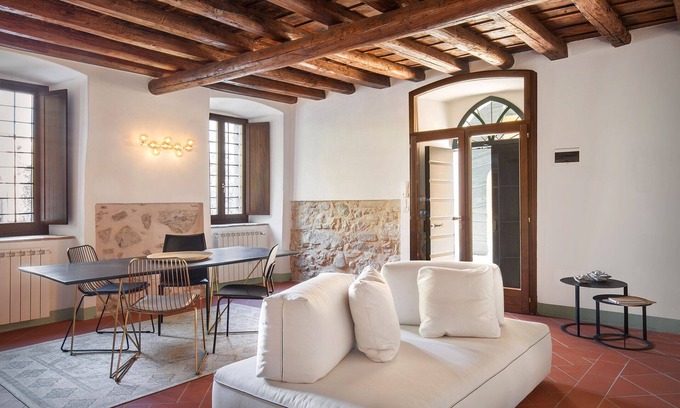 Cola Casa | Il Primo del Castello, prestigious two-room apartment with lake view, swimming pool
