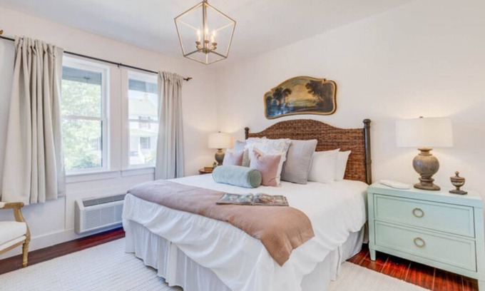 Historic Downtown Manteo Apartamento | The Forest-La Foret Room