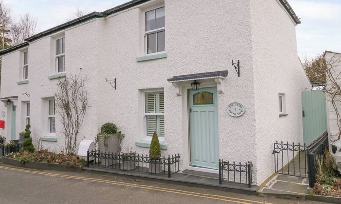 Cartmel Cabaña | THE FOSSA, with open fire in Cartmel