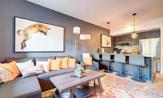 Bozeman Condominio | The Fox Den in Downtown Bozeman with Mountain Views, Large Private Deck