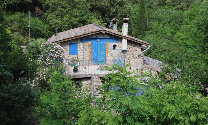 Saint-Fortunat-sur-Eyrieux Apartamento | THE BLUE STUDIO BY THE RIVER