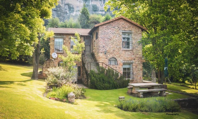 Clarens Casa | The French Cottage