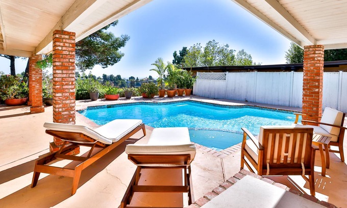 Bel Air Casa | The Fresh Air of Bel Air: Pool & Stunning Views